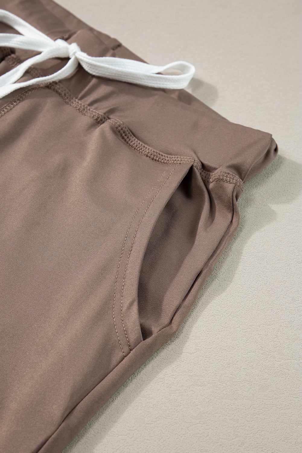 MOCHA POCKET JOGGER