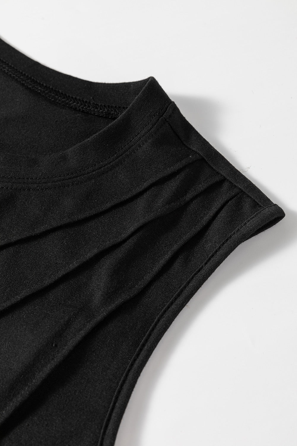 BLACK PLEATED TANK