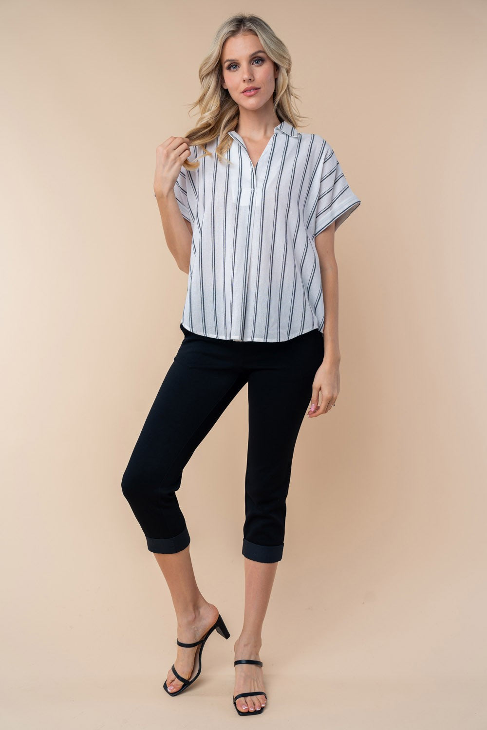 KNIT BLACK CAPRI PANT