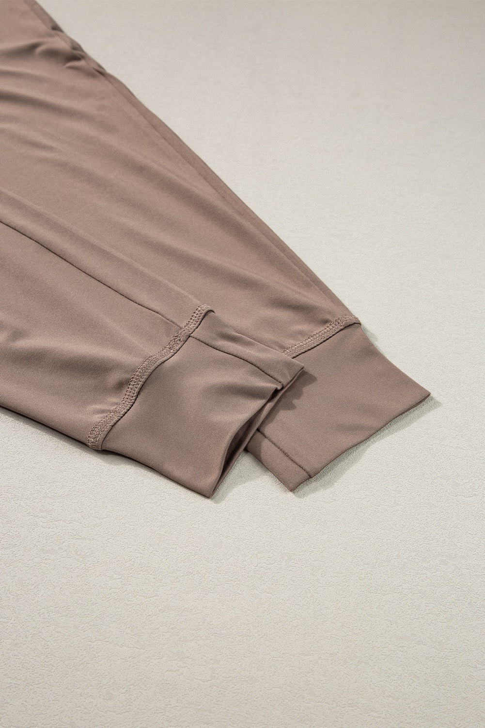 MOCHA POCKET JOGGER