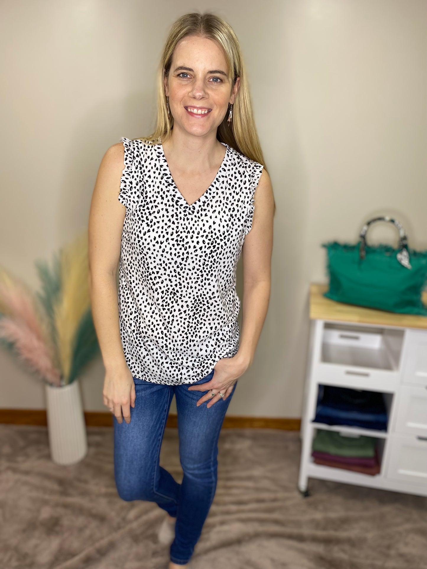 BLACK & WHITE RUFFLE TANK