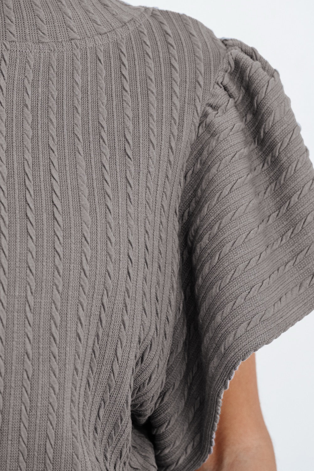 SLEET TEXTURED FLUTTER SLEEVE TOP