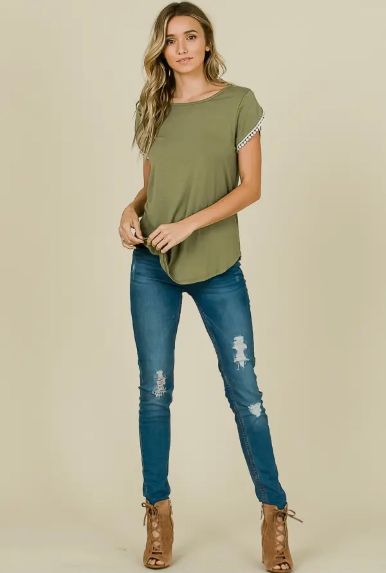 CROCHET TULIP SLEEVE TOP