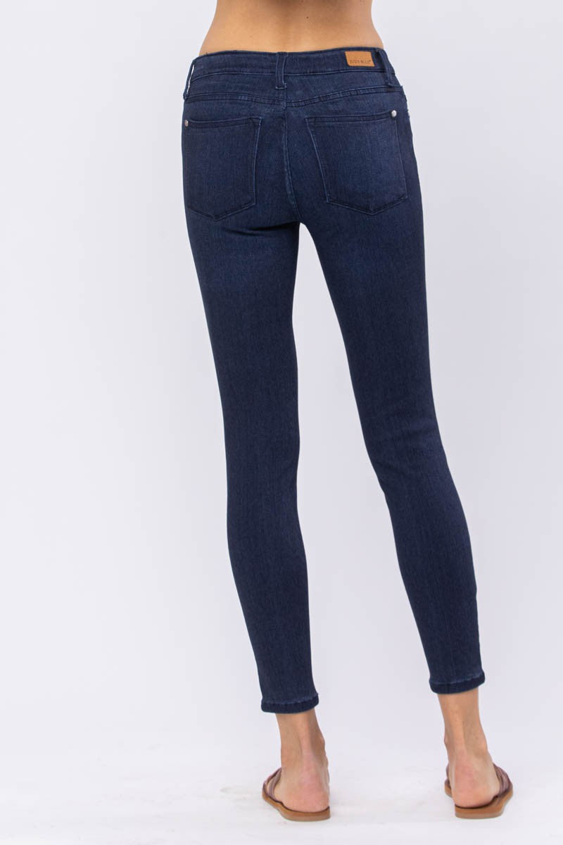 JUDY BLUE MID-RISE DARK SKINNY DENIM