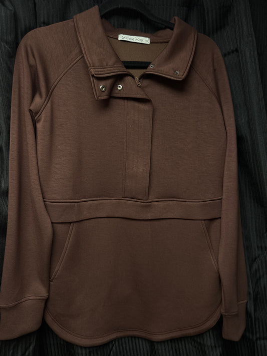 MICHELLE MAE CHOCOLATE COLLARED PULLOVER