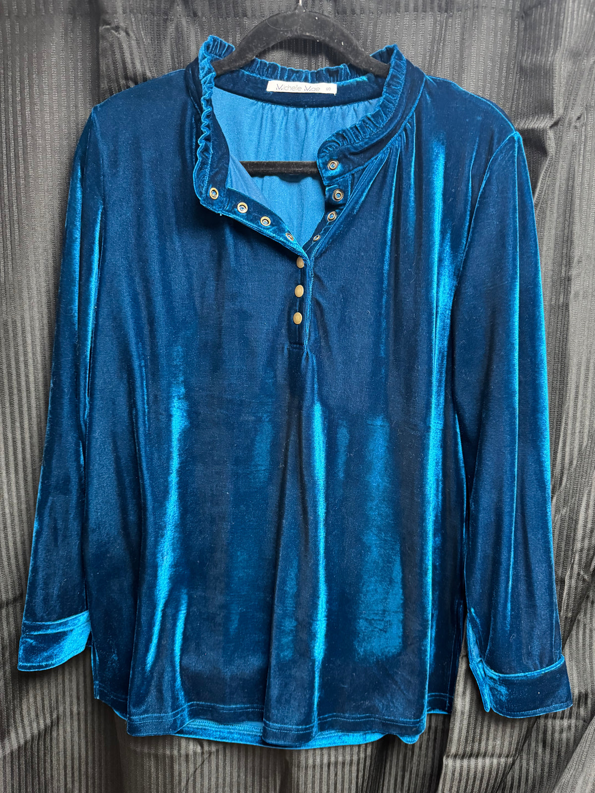MICHELLE MAE VELVET TOP