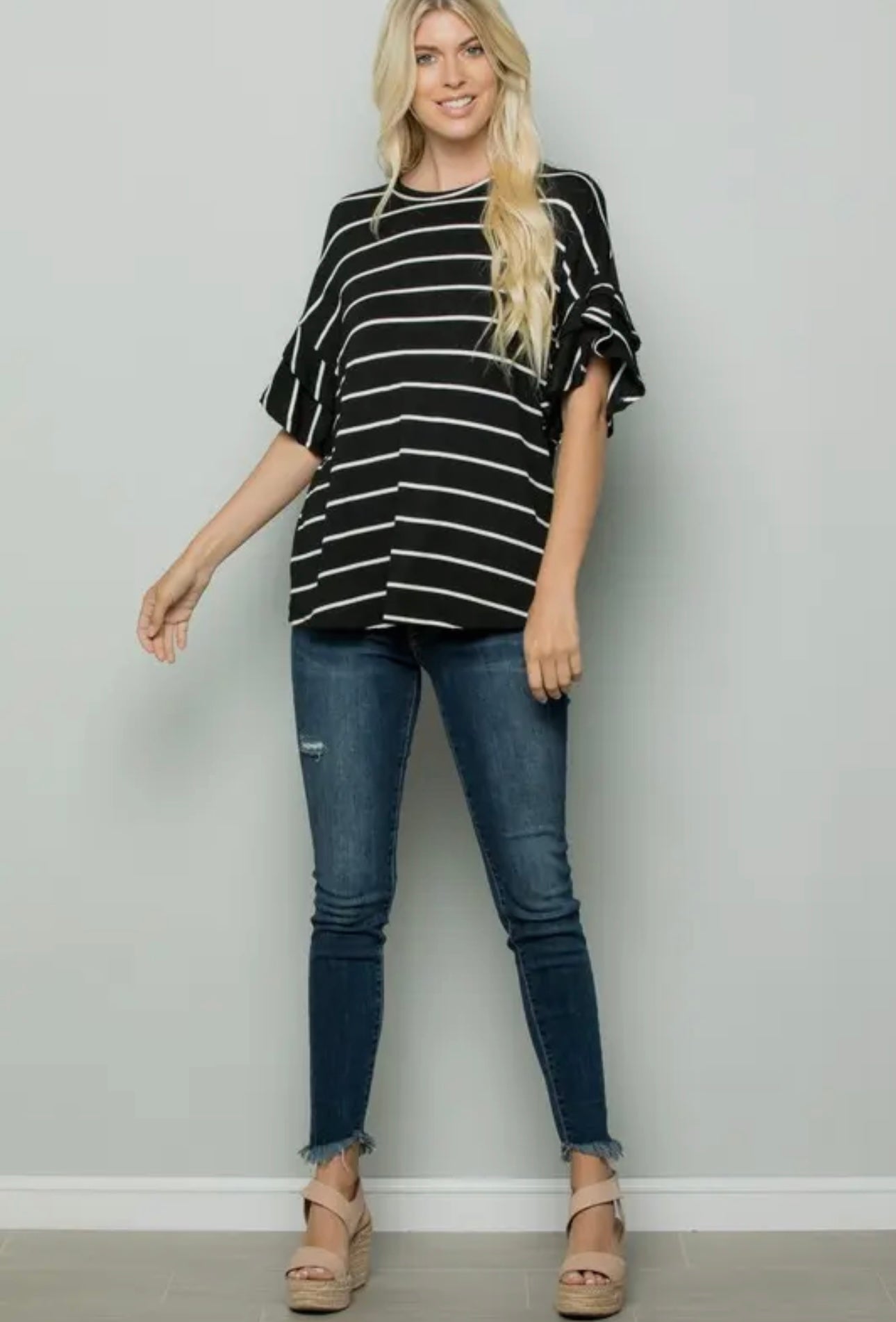 BLACK/IVORY STRIPE TOP