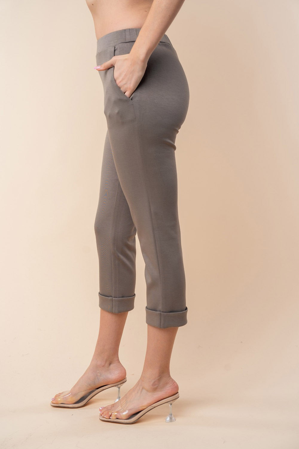 LIGHT OLIVE KNIT CAPRI PANT