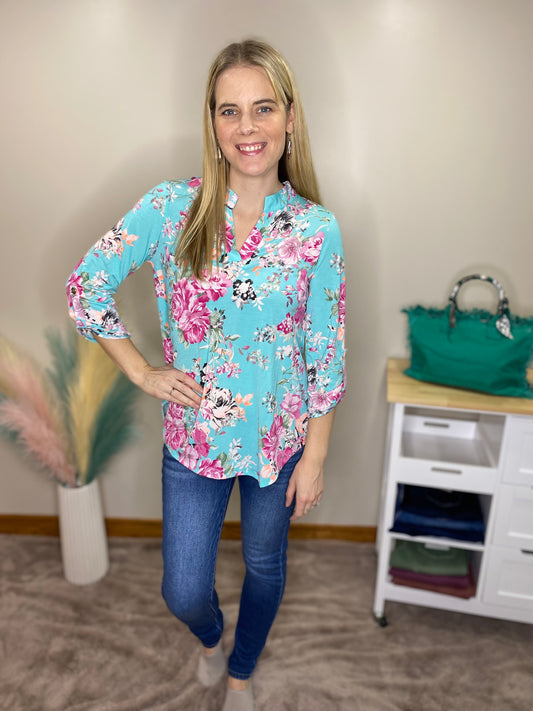 LIZZY TEAL FLORAL 3/4 BUTTON SLEEVE TOP