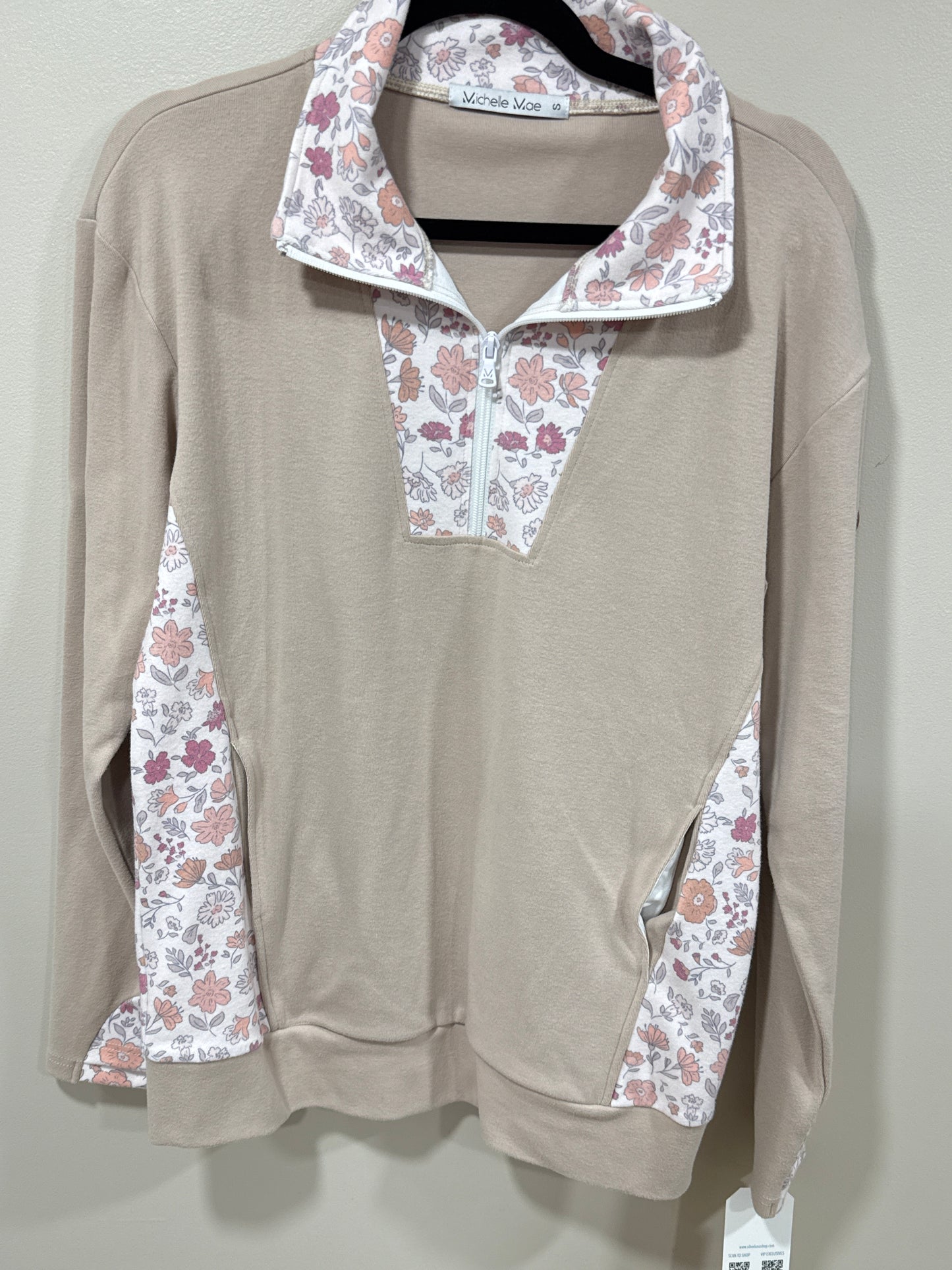 MICHELLE MAE COLLARED TAN FLORAL COLLARED QUARTER ZIP SWEATSHIRT