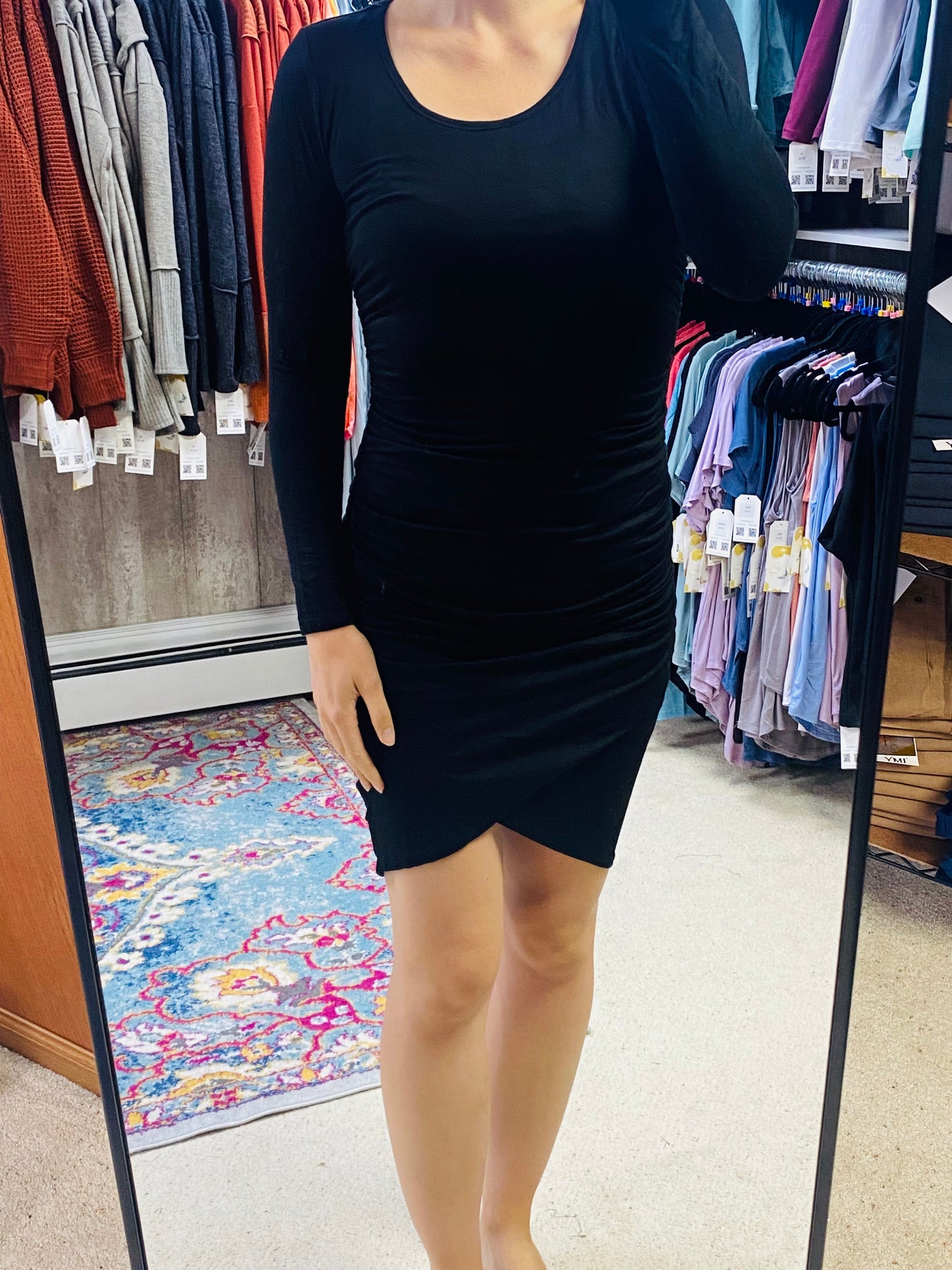 BLACK ROUCHED LONG SLEEVE DRESS