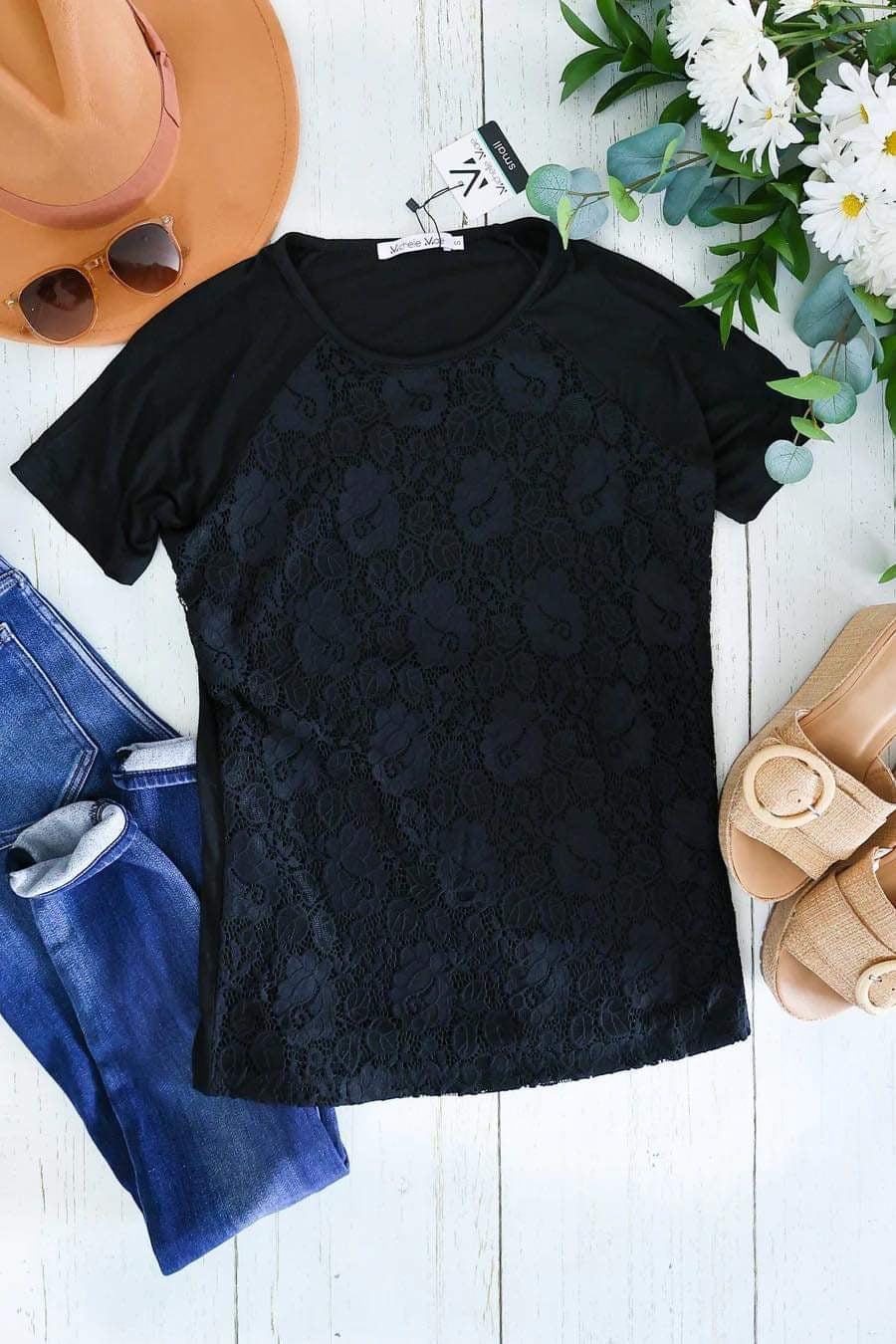 STRETCHY LACE BLACK TOP