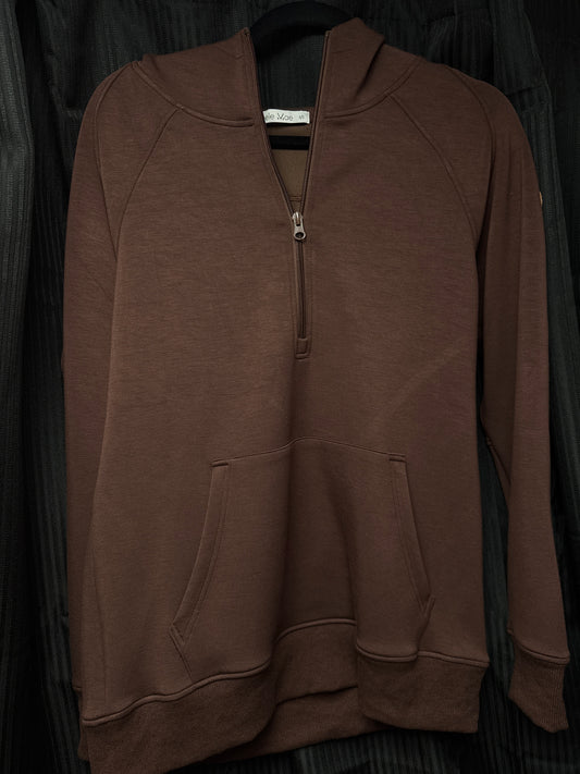 MICHELLE MAE CHOCOLATE HOODED PULLOVER