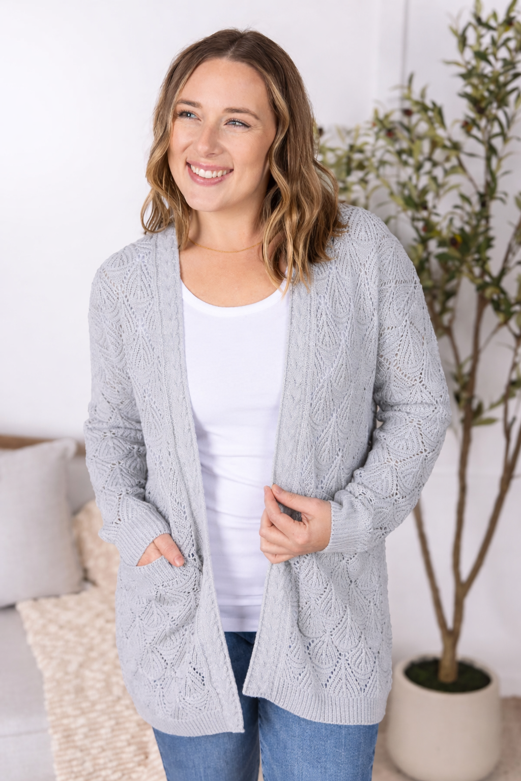MICHELLE MAE LIGHT GRAY KNIT CARDIGAN