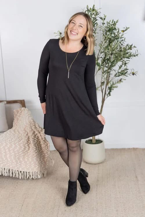 MICHELLE MAE STRETCHY CASUAL BLACK LONG SLEEVE DRESS Size 3X