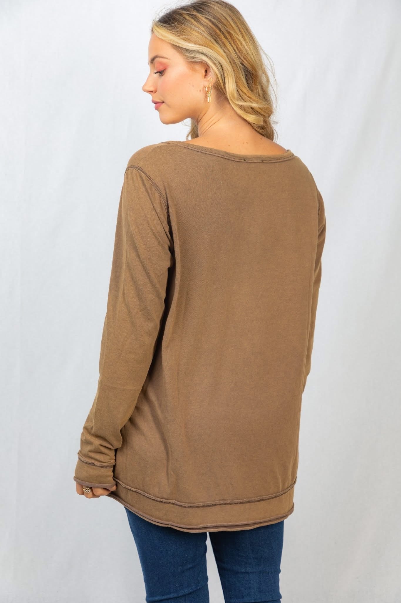 MOCHA OVERSIZED HENLEY TOP