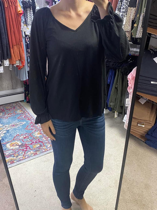 BLACK RIBBED LONG SLEEVE TOP