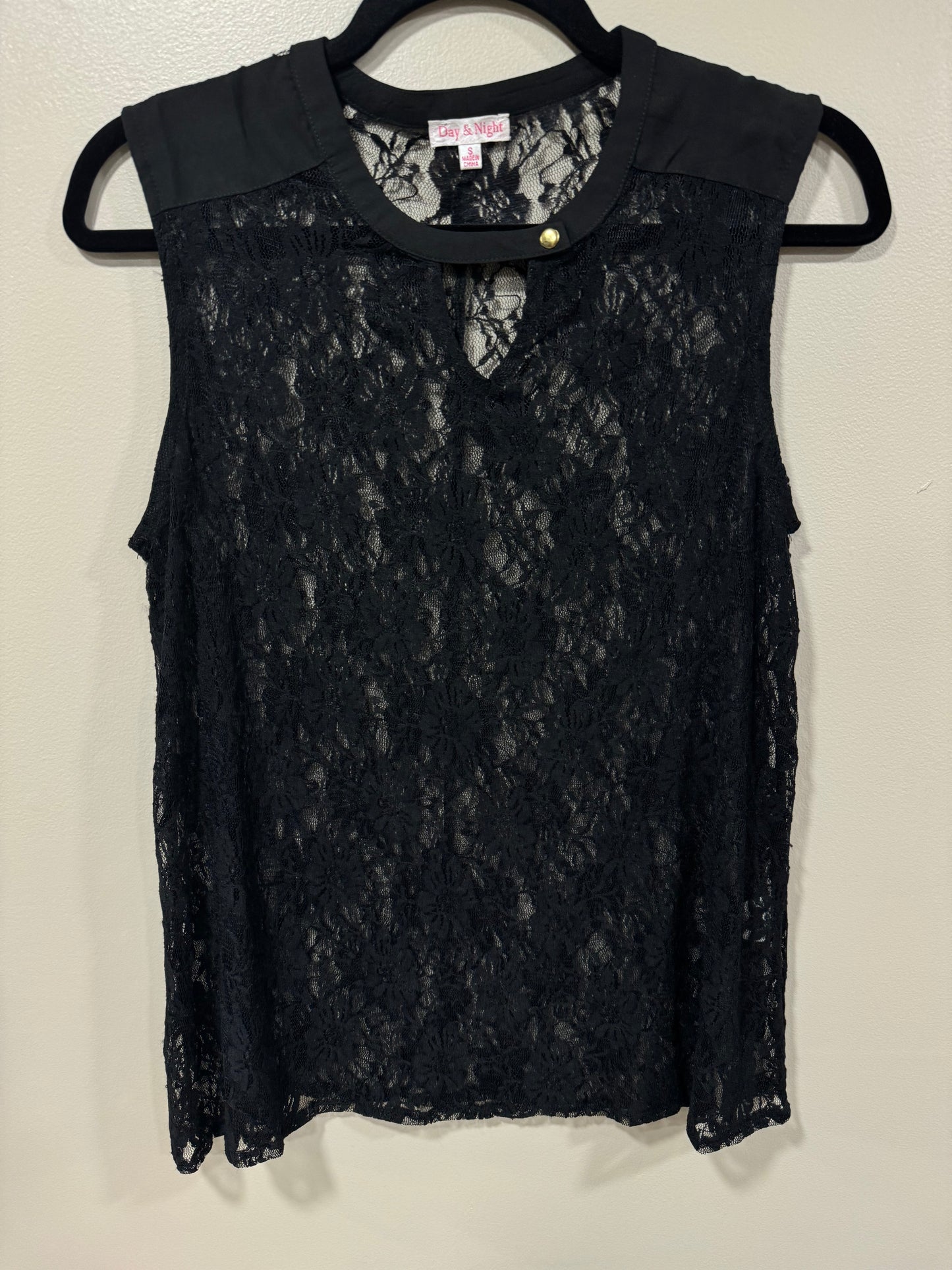 BLACK LACE OVERLAY TOP