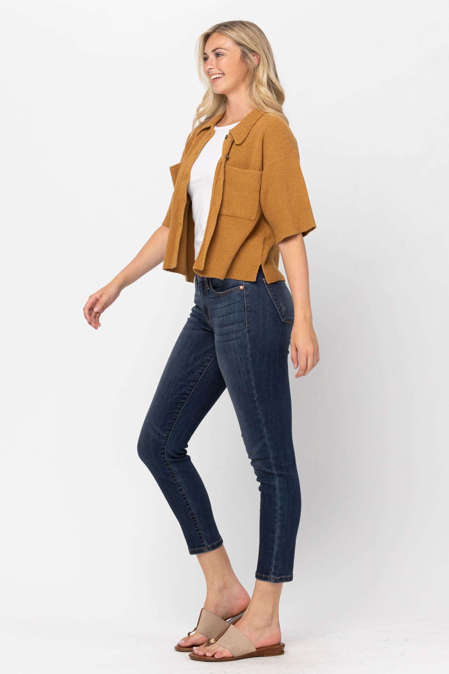 JUDY BLUE MID-RISE RELAXED FIT-2 INSEAM OPTIONS